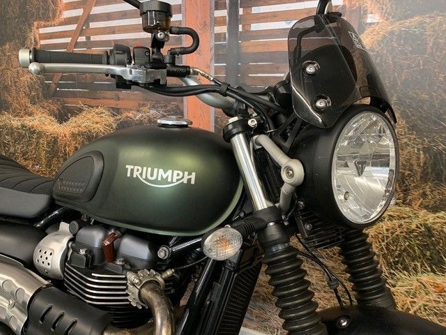 big bike focus in telescopic fort and fuel tank